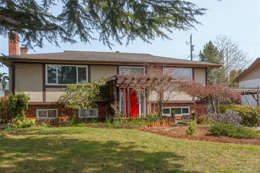 I have sold a property at 1708 Sprucewood Pl in Saanich
